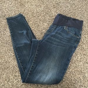 GAP maternity skinny jeans